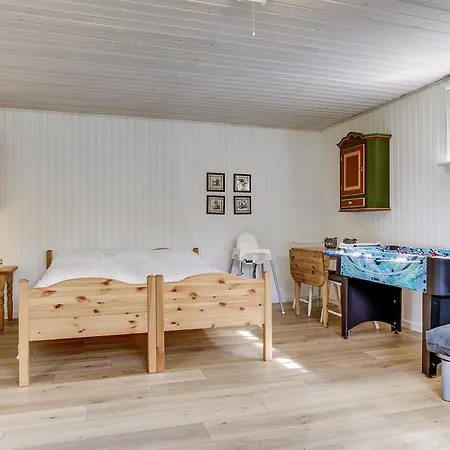 Four-bedroom Holiday In * Hals